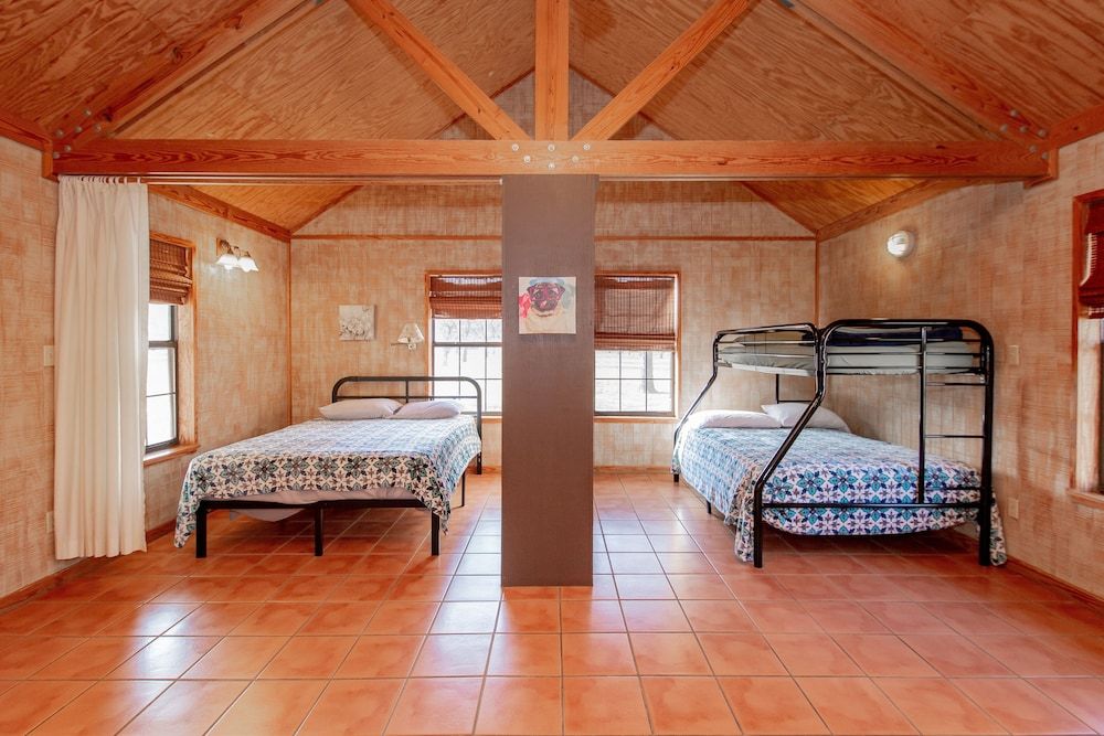 Seven Bluff Cabins 3
