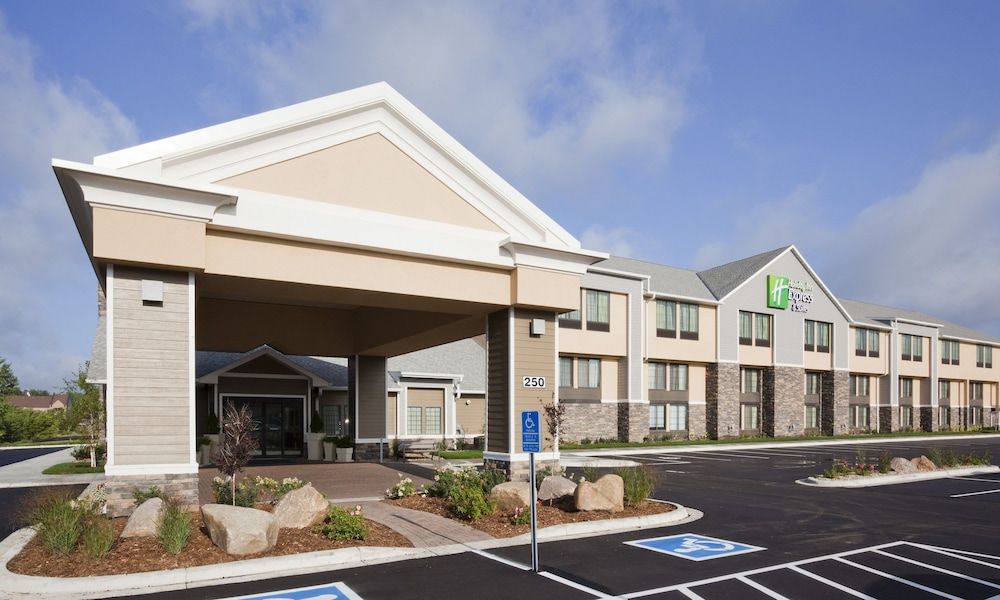Holiday Inn Express & Suites Willmar by IHG 2 estrellas en Willmar
