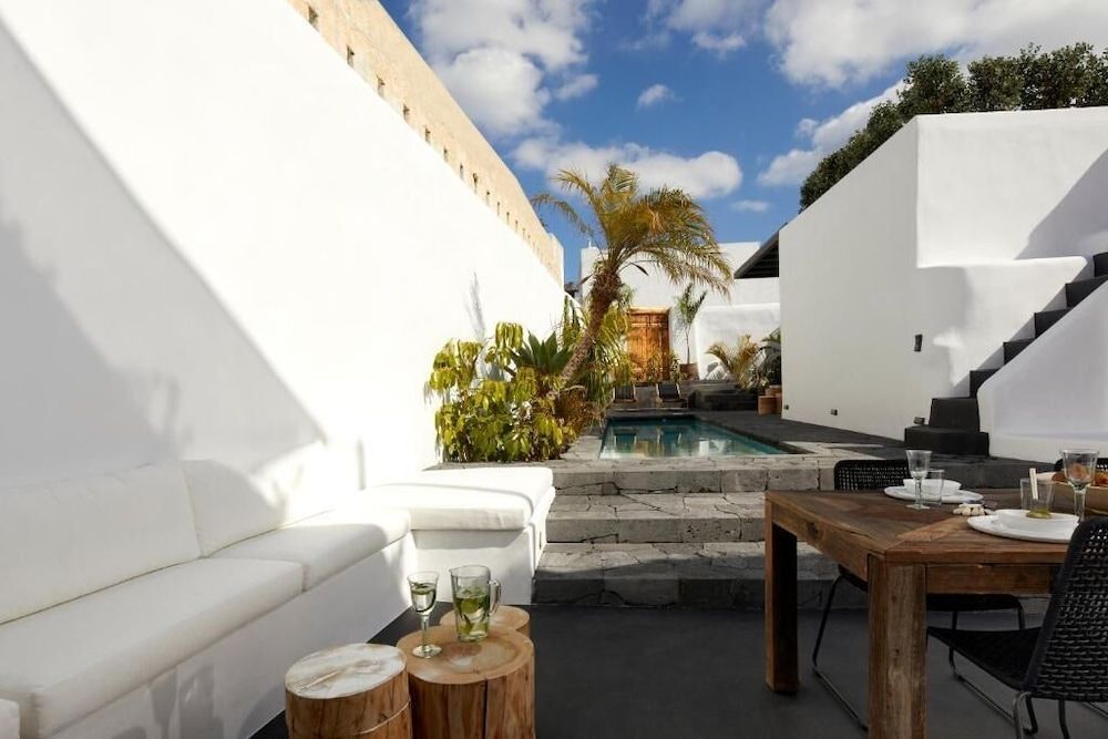 Arithera Villa in Santorini -1 estrellas en Megalokori