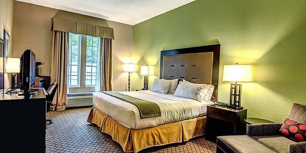 The Inn at River Landing 2