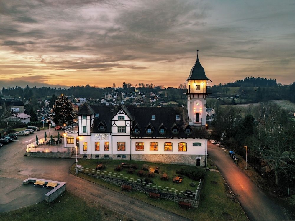 Hotel Petřín 3 estrellas en Jablonec nad Nisou