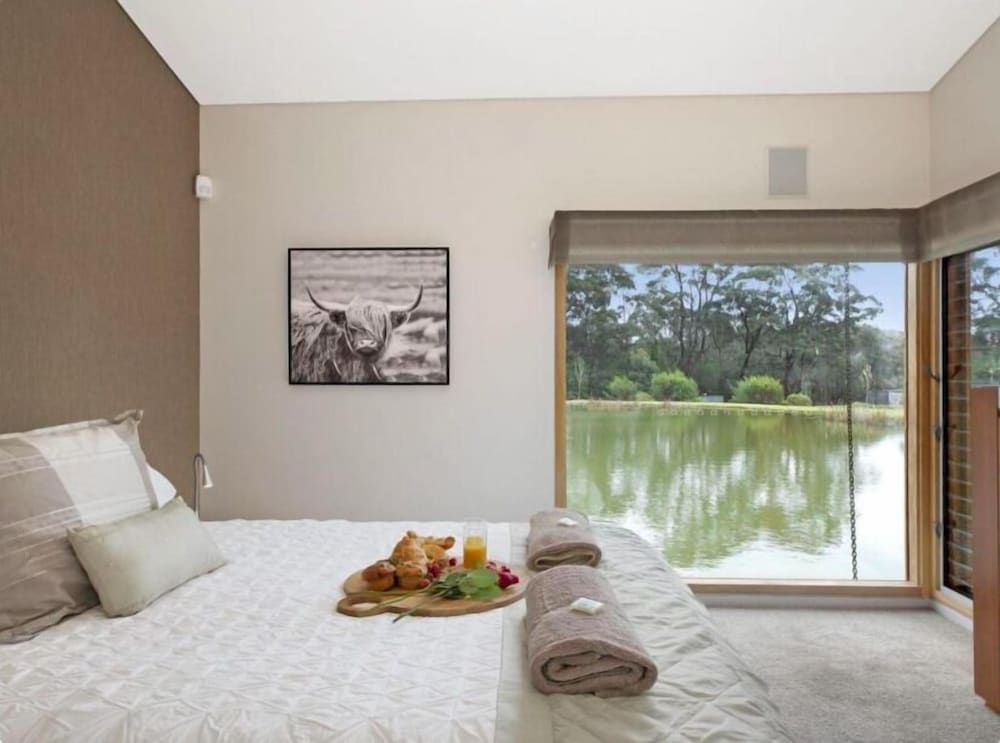 Casa Sul Lago in the H'lands 2