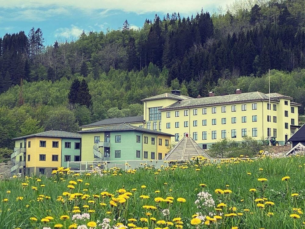 Sjøholt Sommerhotell Bed&Breakfast -1 estrellas en Ørskog