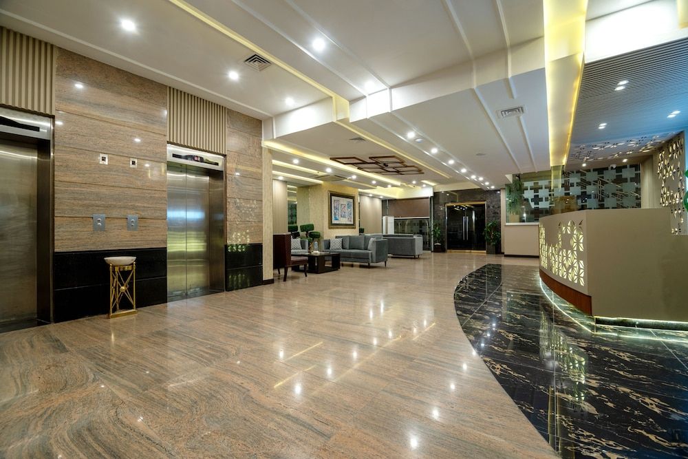 Hotel One Tower Gulberg 2