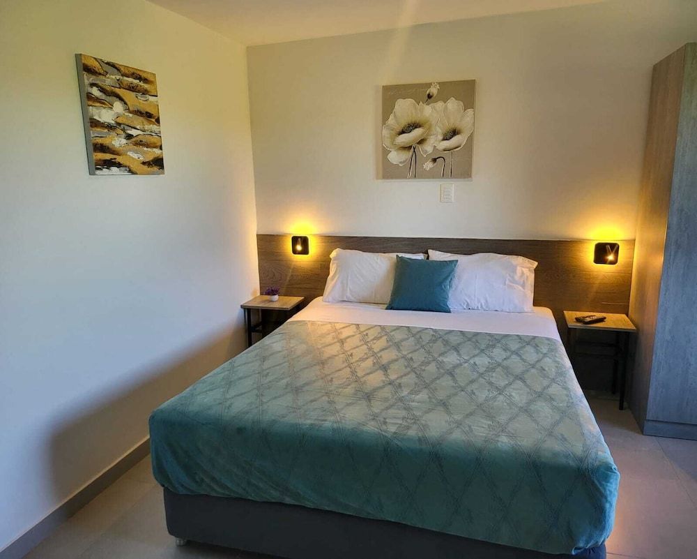 Oasis-Dream Holidays - La Petite France 2