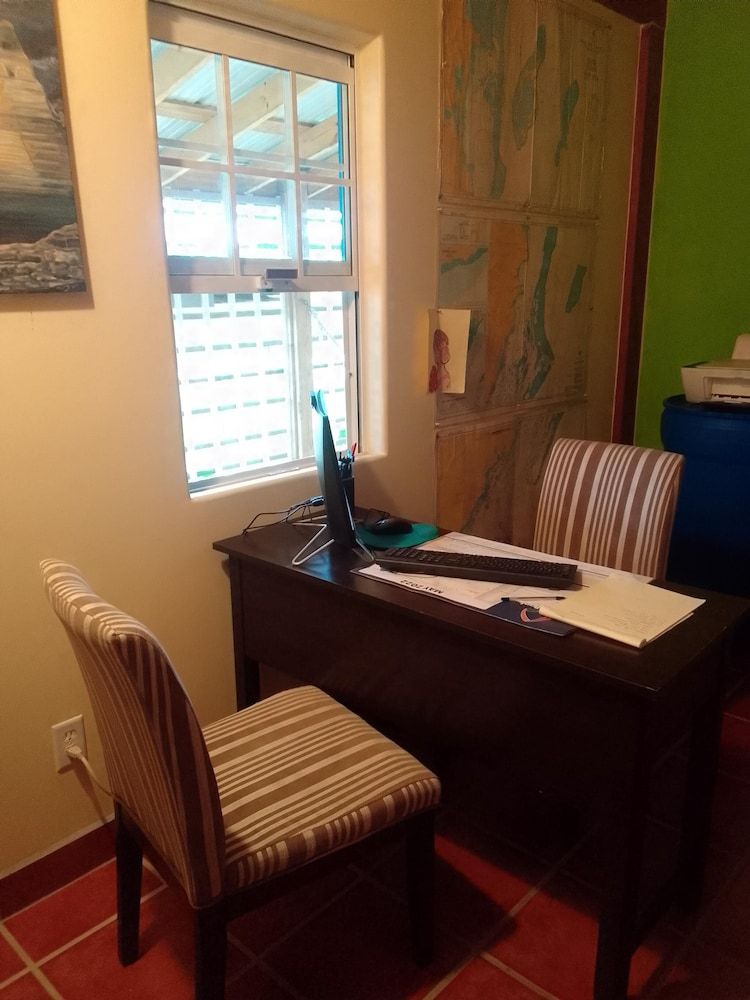 The BNB on Triggerfish Close to the airport 2