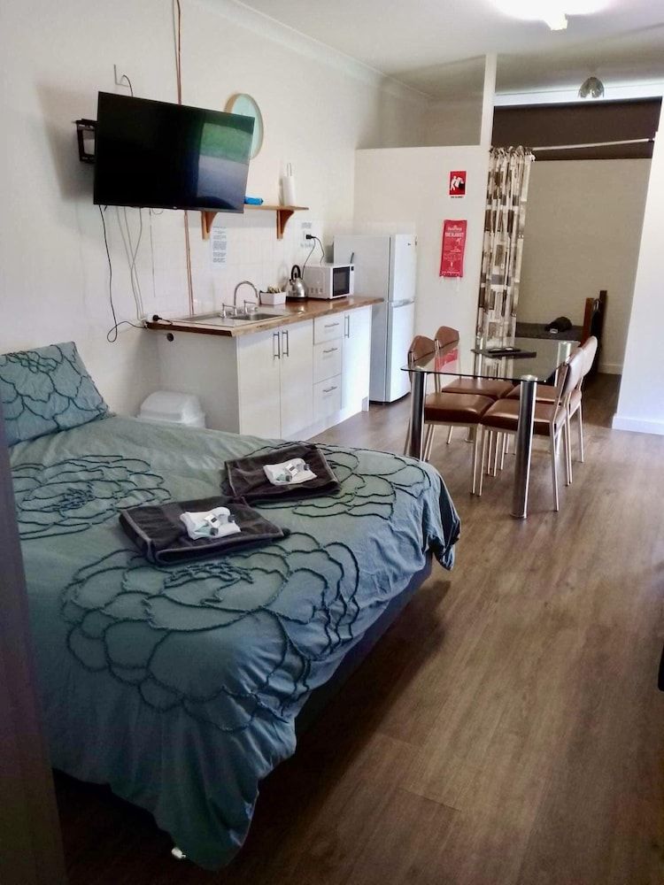 Cootamundra Caravan Park 3