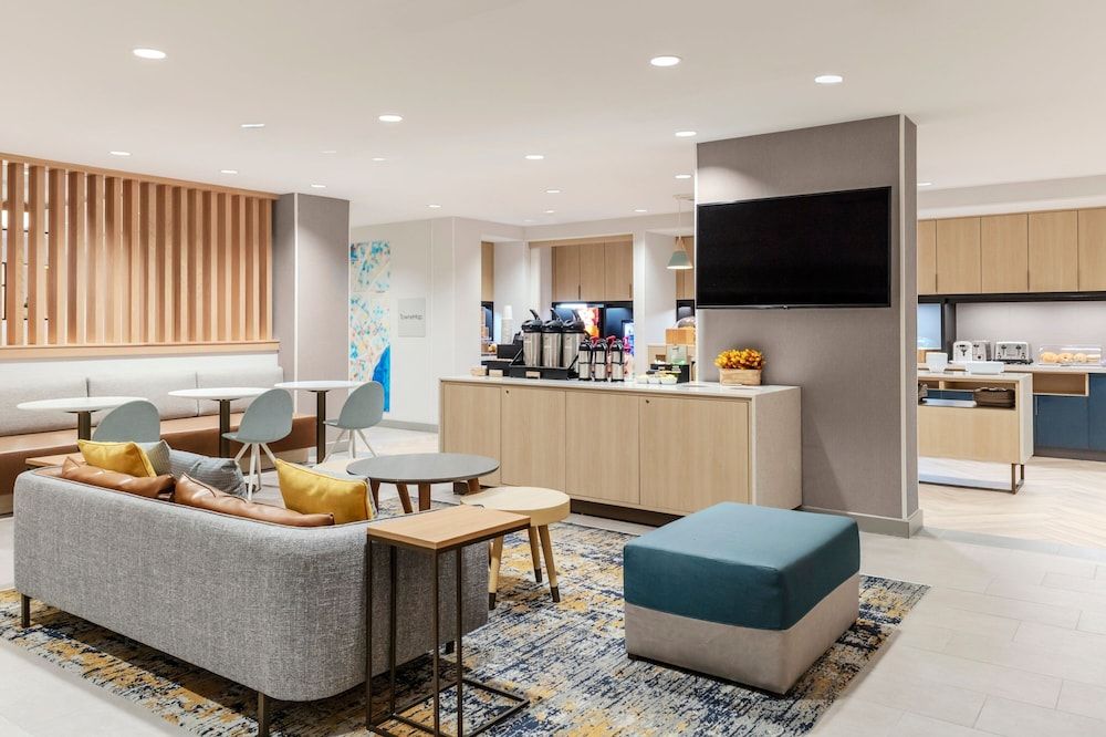 TownePlace Suites by Marriott Chesterfield 2