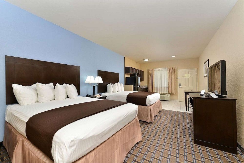 Western Inn & Suites 2
