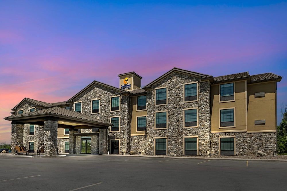 Comfort Inn & Suites Medina NY near Erie Canal 2 estrellas en Medina