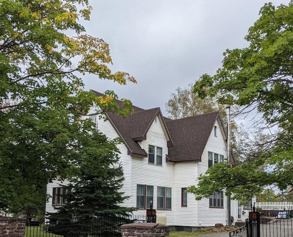 Hill Road Manor Bed & Breakfast -1 estrellas en Grand Falls -Windsor
