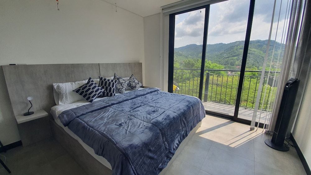 Vista Hermosa Glamping & Cabañas -1 estrellas en La Mesa