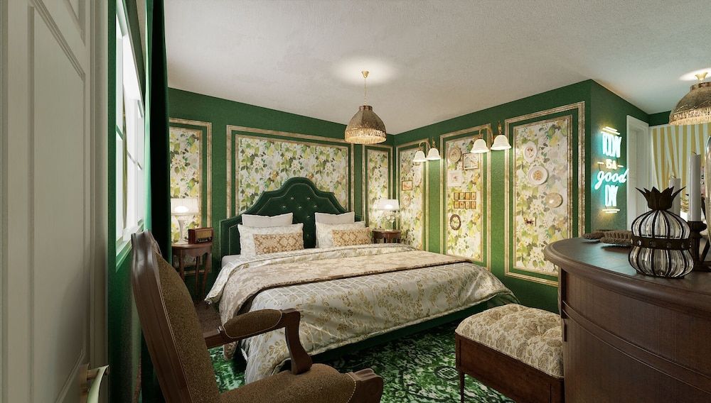 The Great Gatsby Motel Inn 2