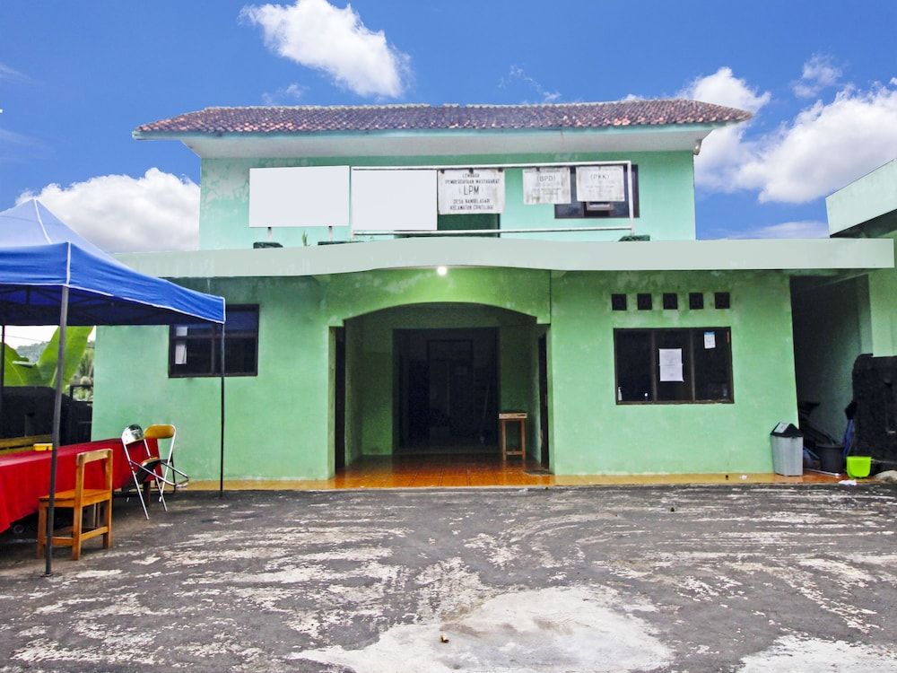Hotel O Desa Wisata NangelasariNearPasir Tulang 2 estrellas en Cipatujah