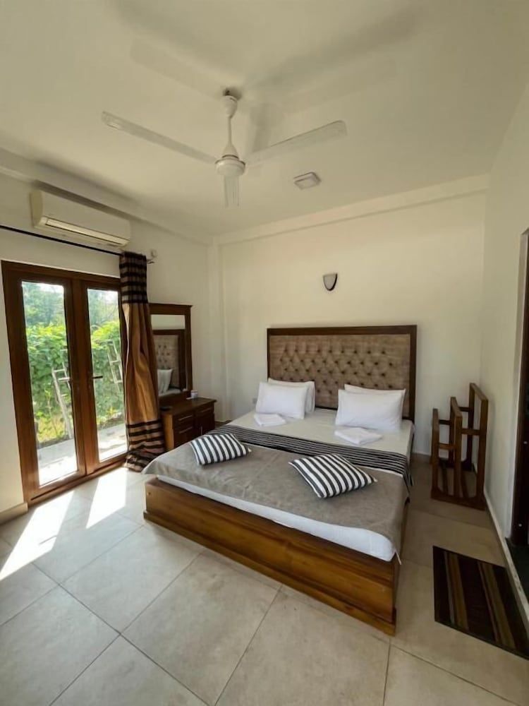 Royal Crown Residency Hotel 2