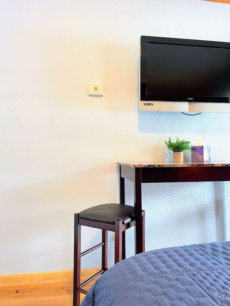 Hillcrest Motel 3