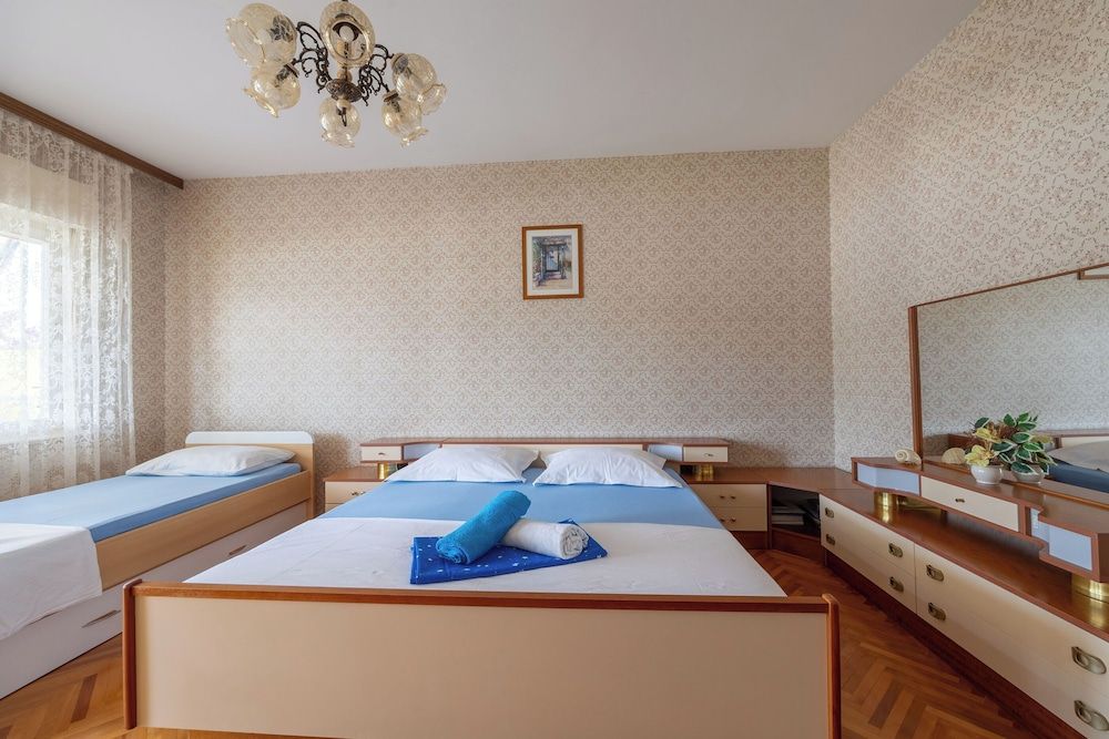 Apartment Frane 2