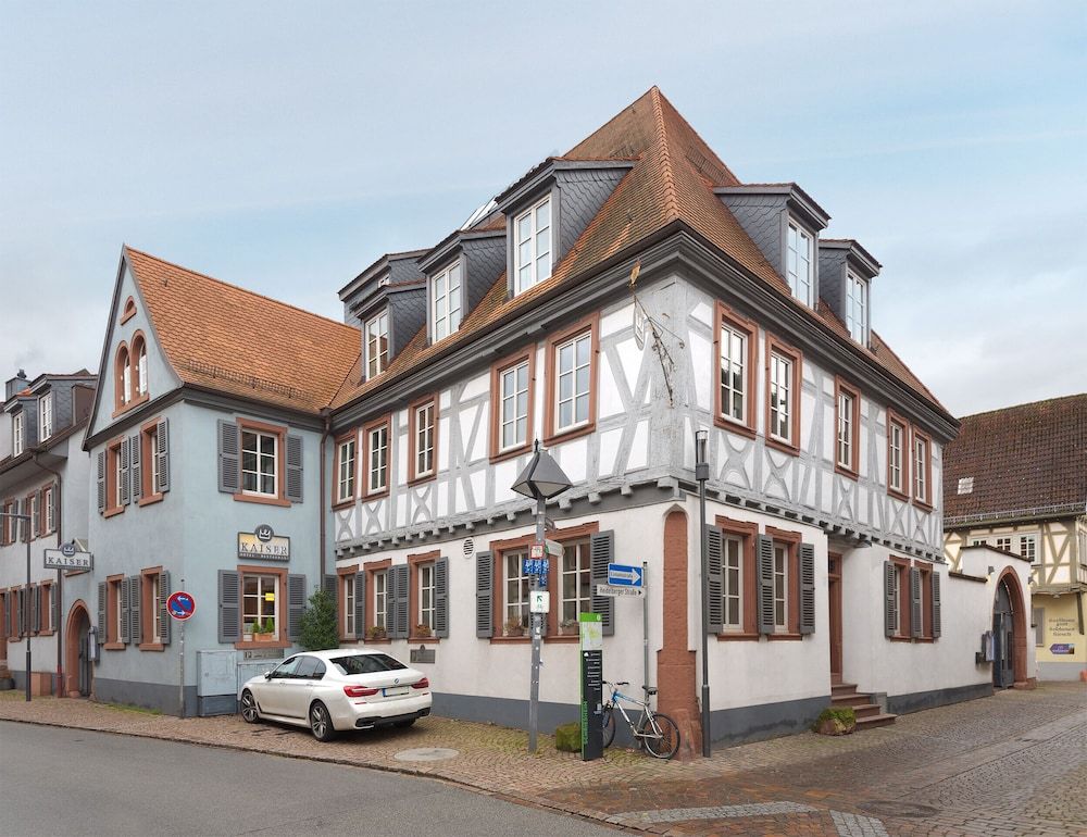 TRIP INN Kaiser Hotel & Restaurant Heidelberg-Schriesheim -1 estrellas en Schriesheim