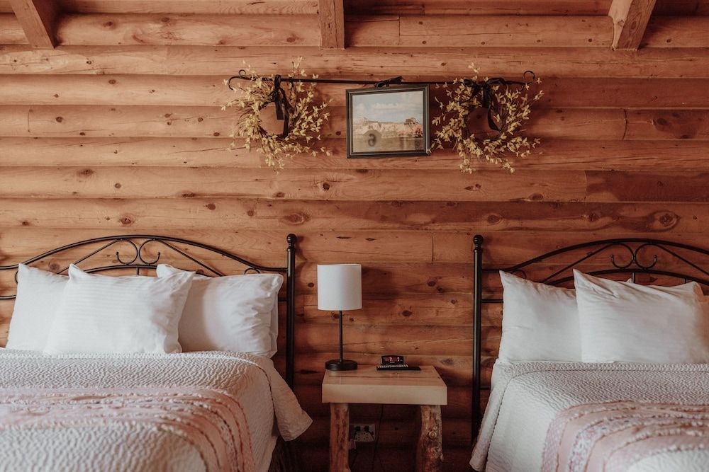 Bryce Canyon Log Cabins 3