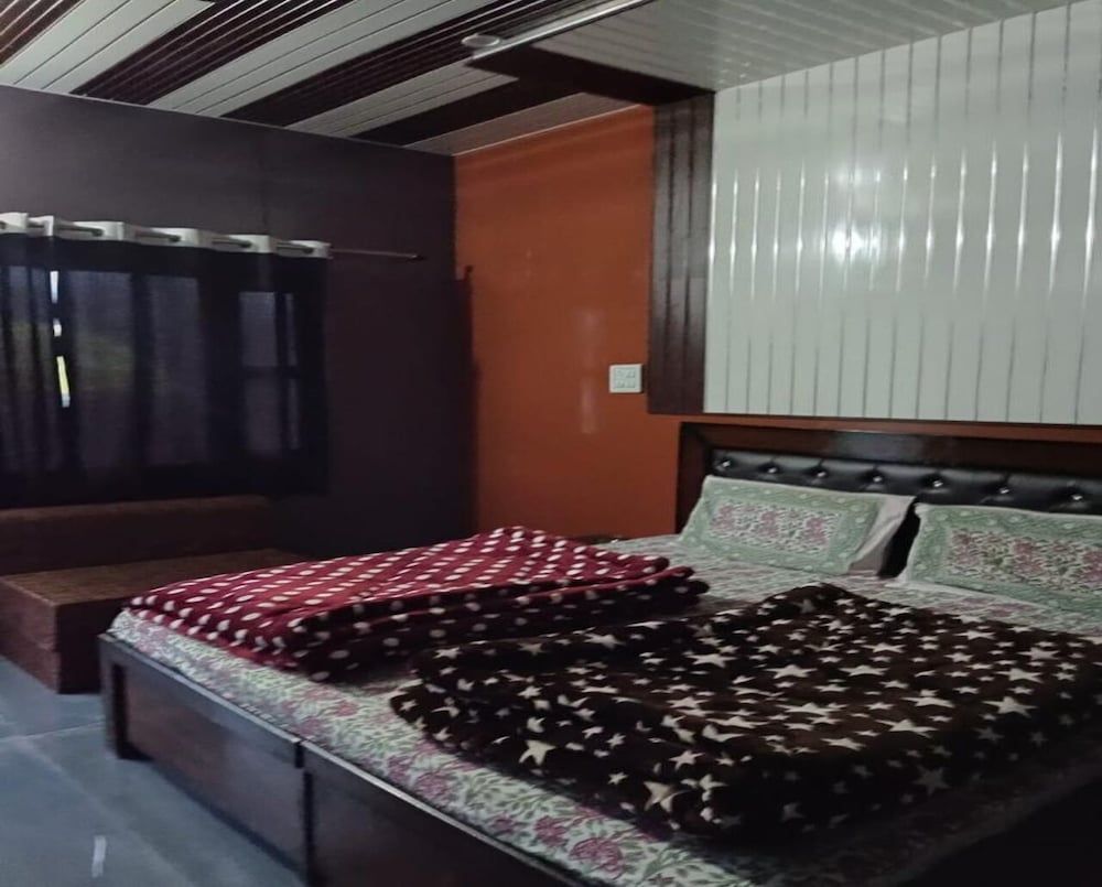 Shivay Kingdom Eco Cottage And Huts 3