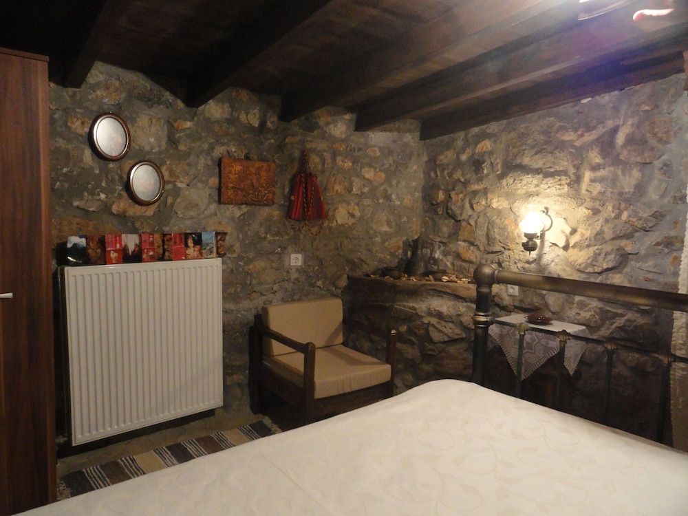 Zeus House Gaia 3