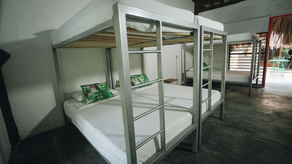 Makenke Hostel By Los Colores Ecoparque 3