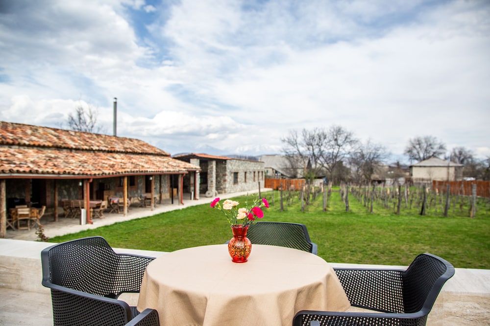 Giorgi Ushikishvili Chateau Celler -1 estrellas en Akhmeta