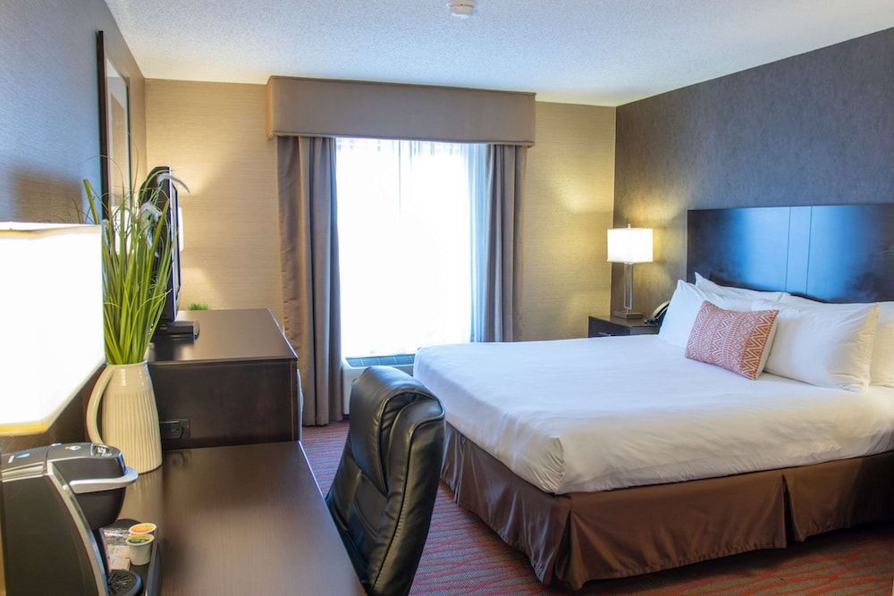 Country Inn & Suites by Radisson, Garden City, KS 2