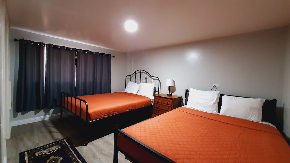 Sherwood Arms Motel -1 estrelas em Running Springs