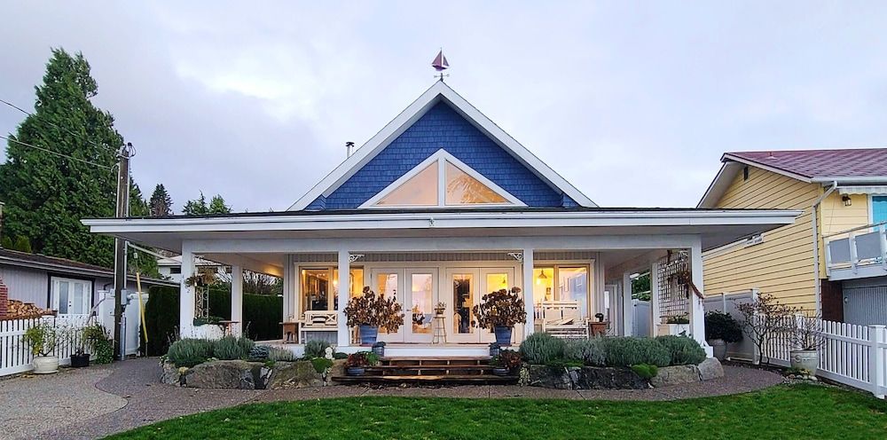 The White House -1 estrellas en Sechelt