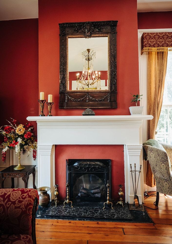 1851 Historic Maple Hill Manor B&B 3