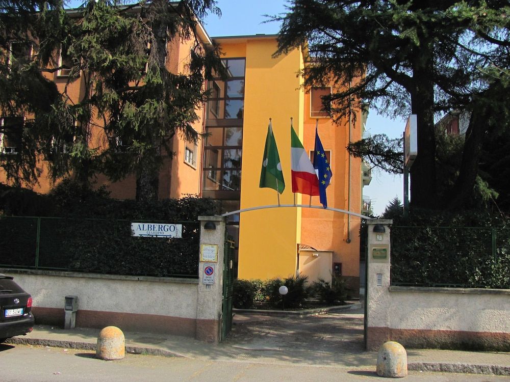 Albergo Hotel Giardino 2 estrellas en Desio
