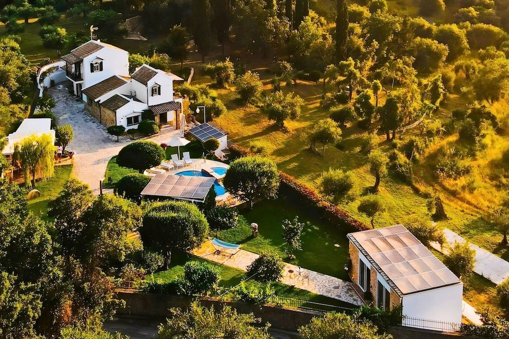 Villa Claire Corfu -1 estrellas en Gastourion