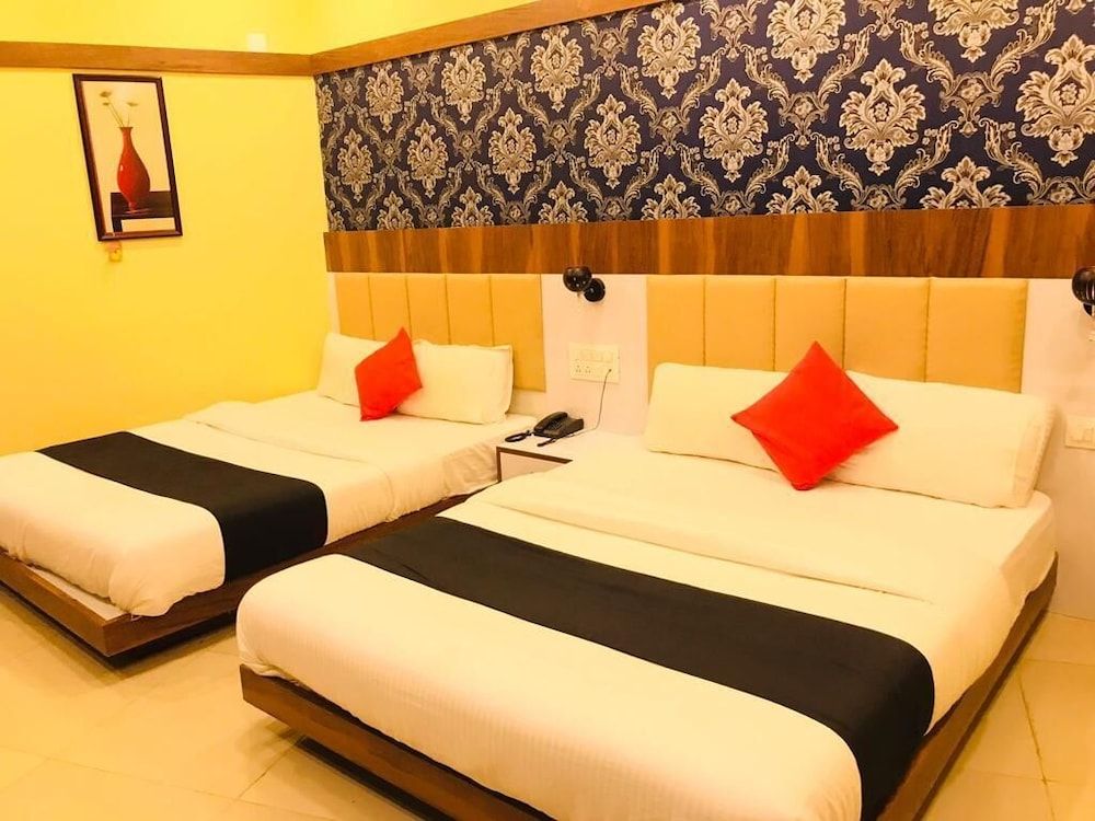 Hotel Keerthana Inn 3