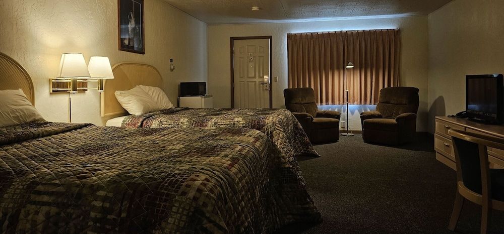 Gray Wolf Lodge 3
