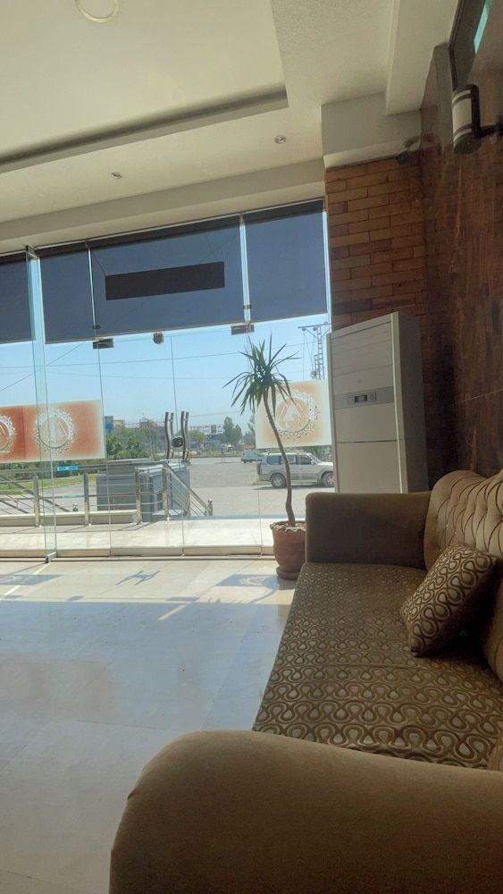 HOTEL LE MERIDIEN 2