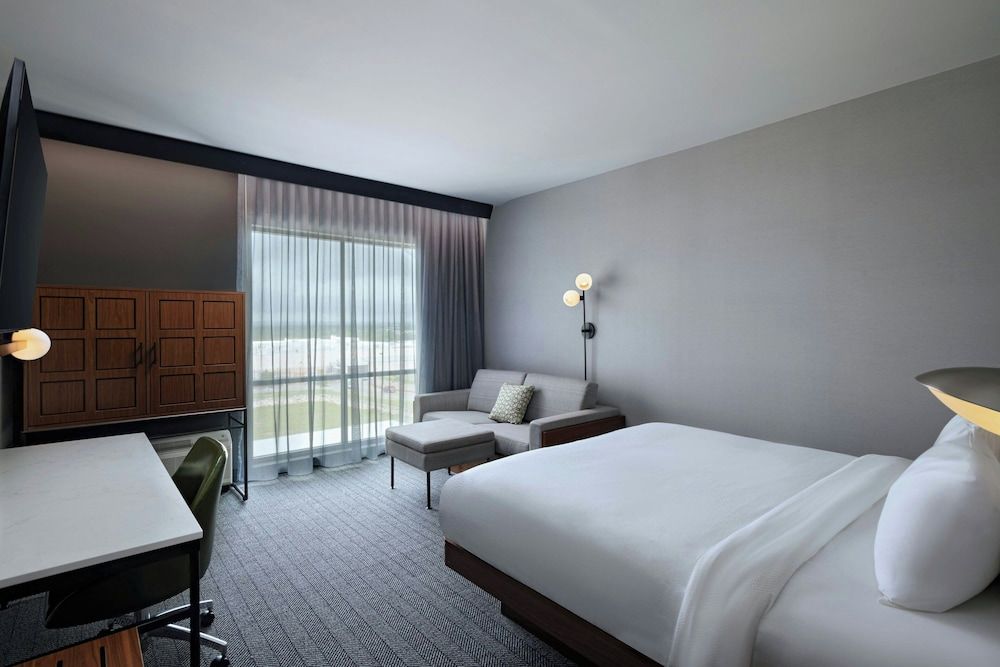 Courtyard By Marriott Austin Dripping Springs 3