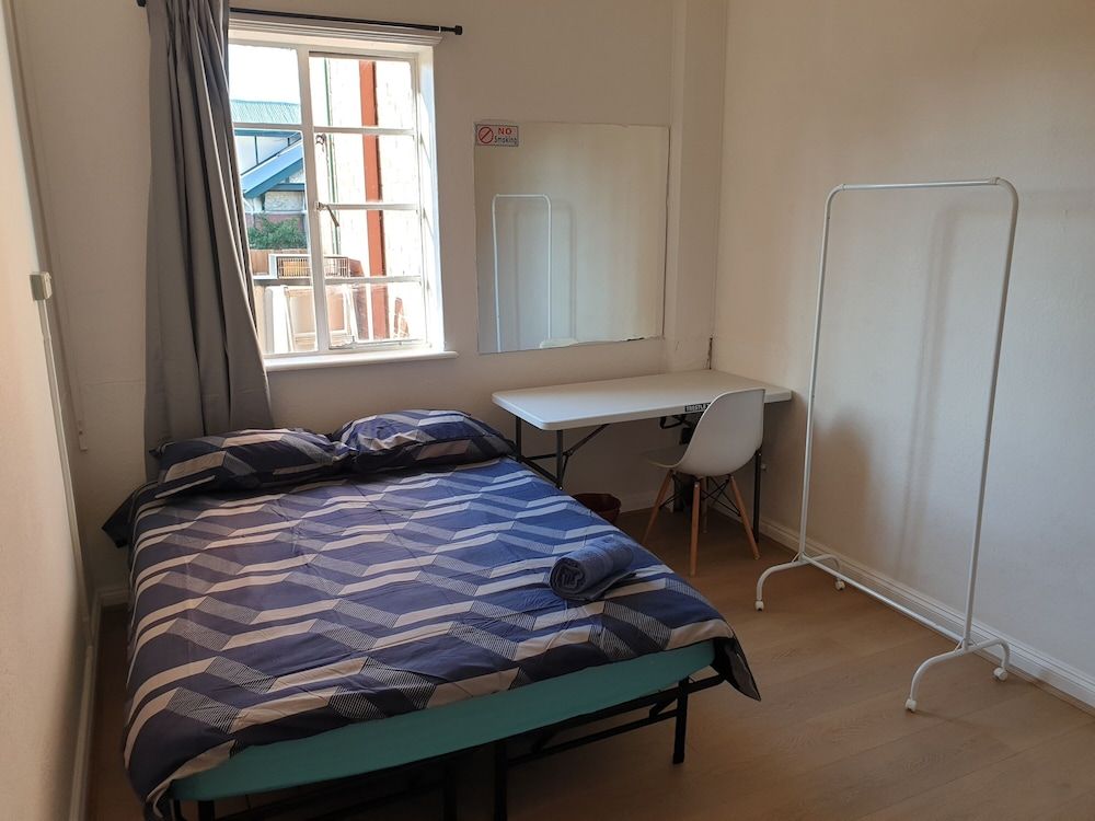 Richmond Private Rooms @ 151 Hoddle Homestay 2
