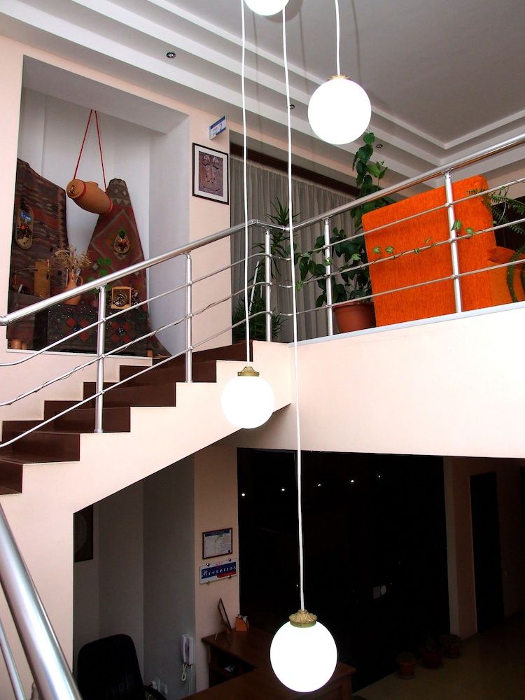 Vayk Hotel and Tourism Center 2