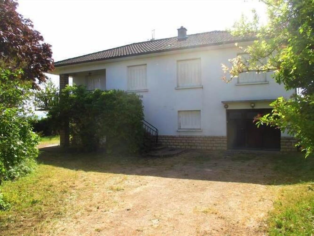 LE PERTHUIS -1 estrellas en Charnay-lès-Mâcon