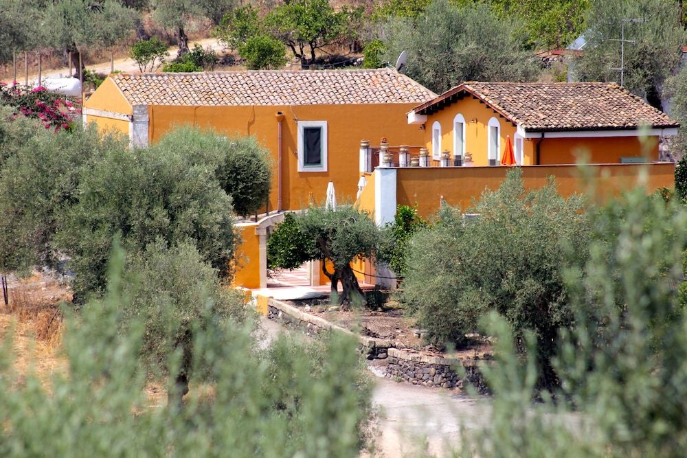 Tenuta di Roccadia -1 estrelas em Carlentini