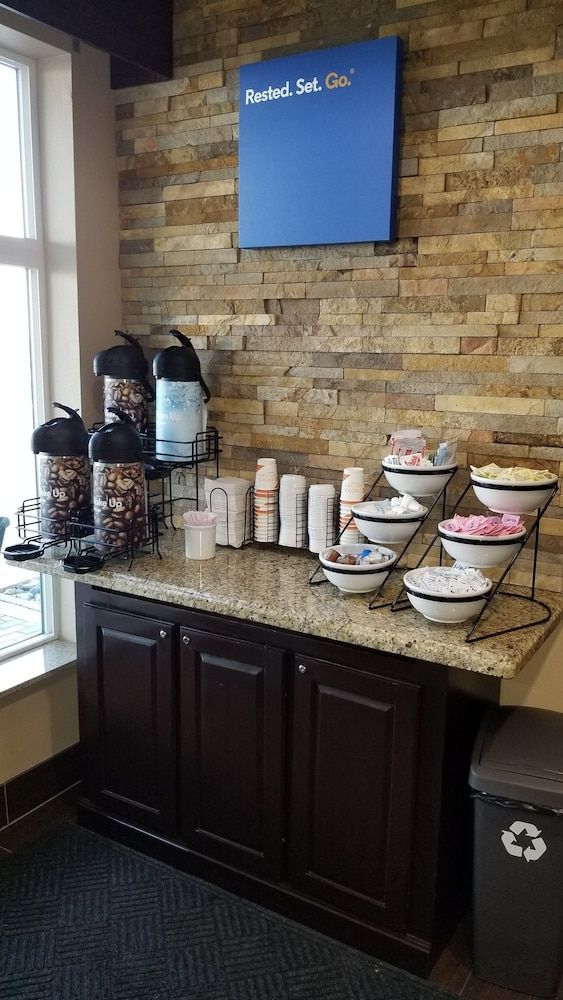 Comfort Inn & Suites Lakeside 2