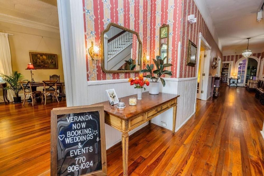 The Veranda Historic Inn 3