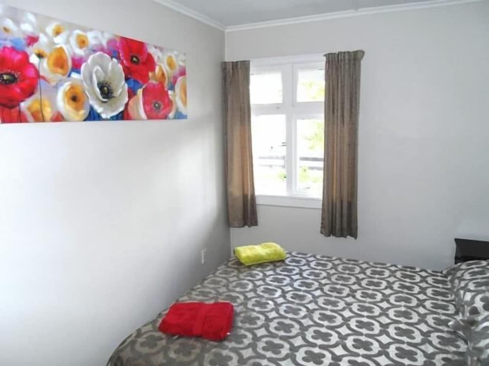 Lake Maraetai Lodge - Hostel 2