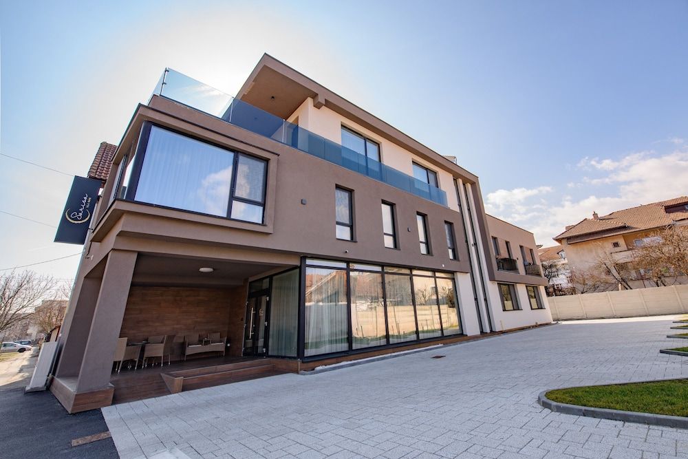 Vila Sarisa 3 estrellas en Deva