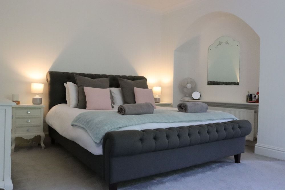 Bozeat House - Country Retreat 2