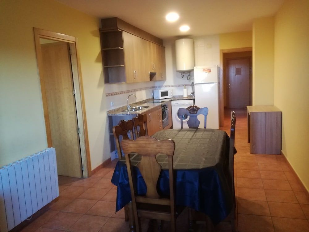 Apartaments la Fábrica -1 estrellas en Horta de San Joan