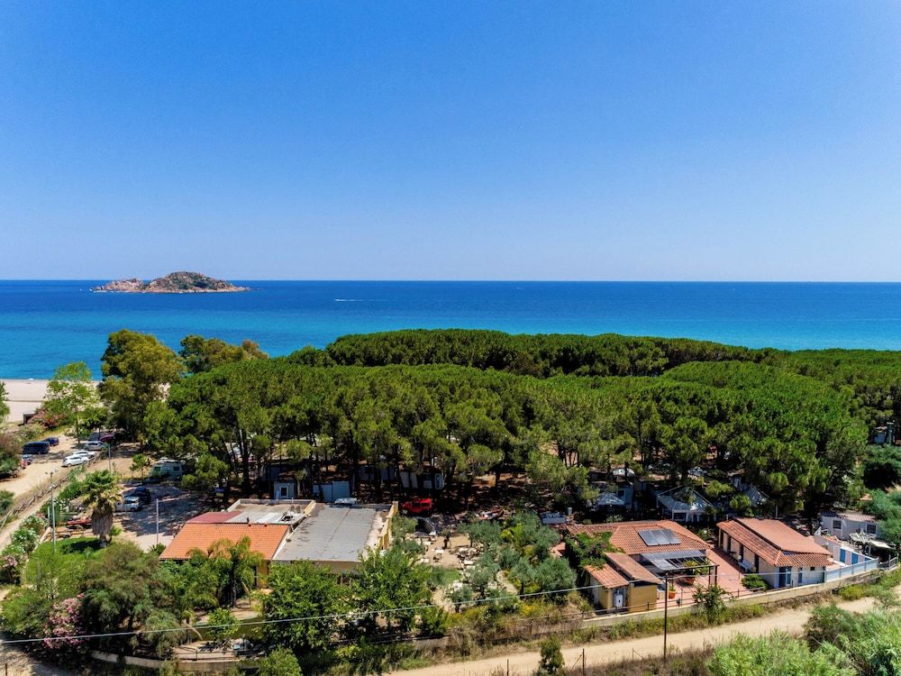 Camping Le Cernie -1 estrellas en Lotzorai
