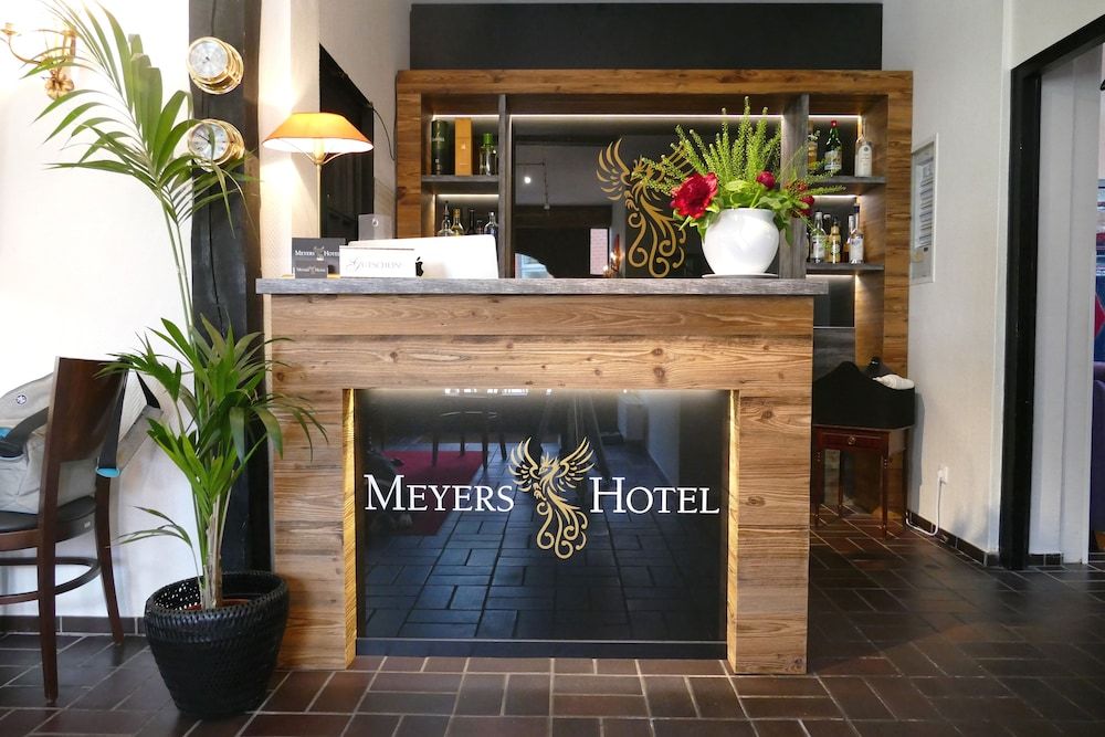 Meyers Hotel 3