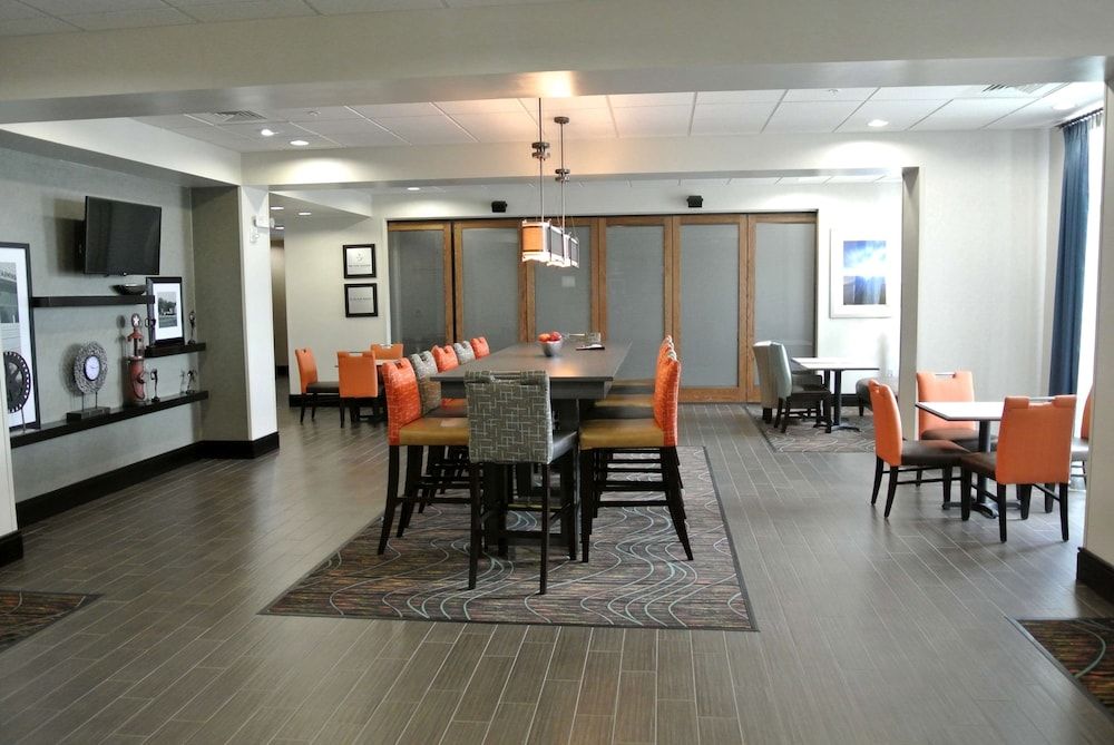 Hampton Inn Carrizo Springs 2